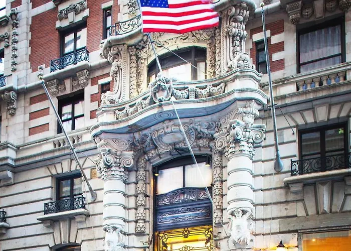 At Fifth AvenueAlbergo